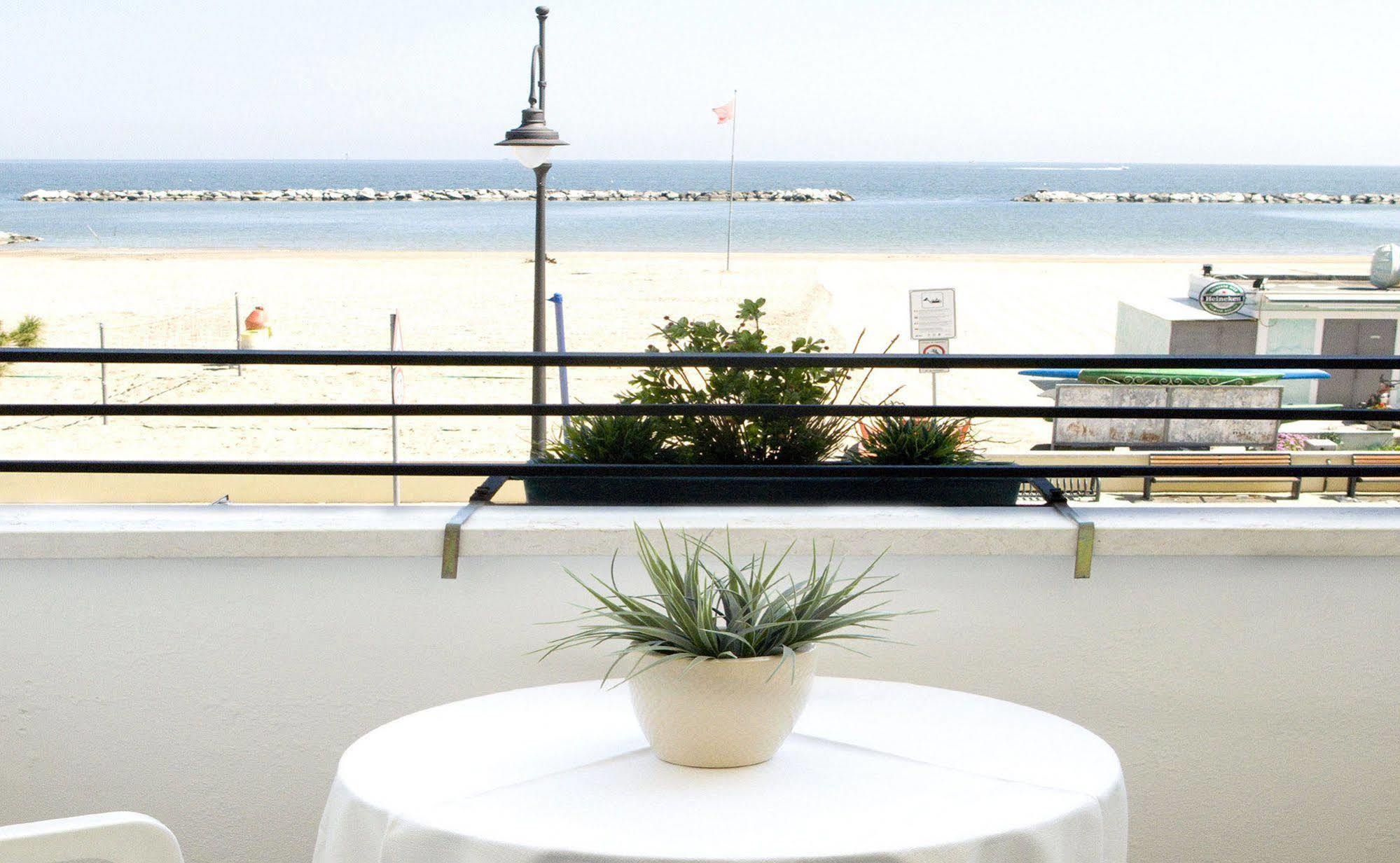 Hotel Ariston Cesenatico Exterior foto